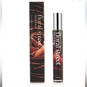 NIB FLORAL STREET BLACK LOTUS